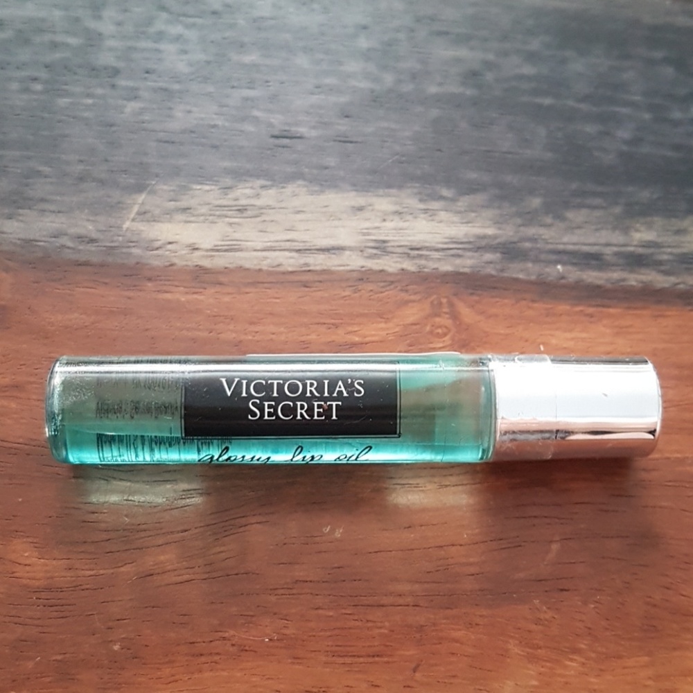 Victoria's Secret Glossy Lip Oil Coconut Splash